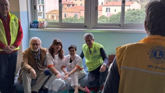 Donato un cuscino per la psicomotricità all’ospedale elbano